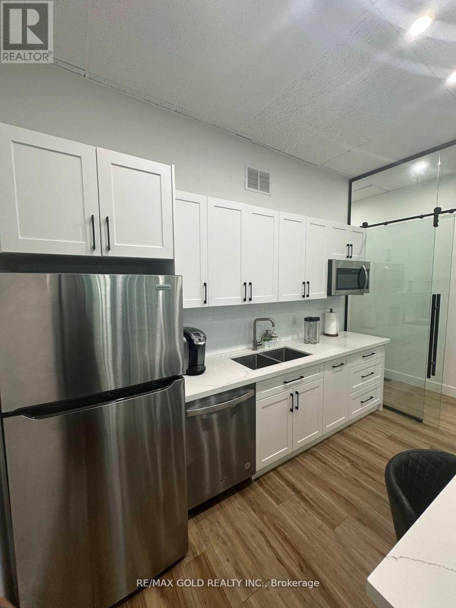 2 - 136 Guelph Street, Halton Hills (Georgetown), Ontario  L7G 4A1 - Photo 10 - W12481231