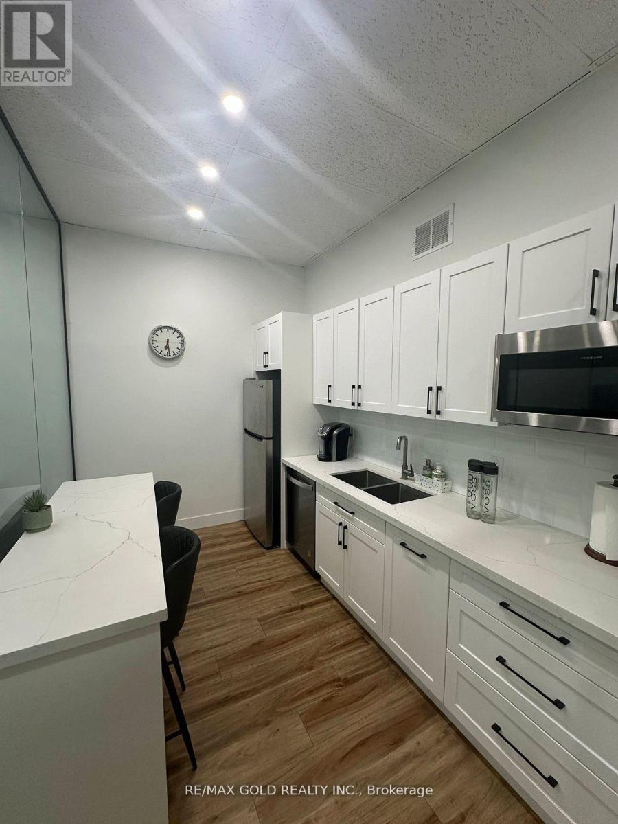 2 - 136 Guelph Street, Halton Hills (Georgetown), Ontario  L7G 4A1 - Photo 8 - W12481231