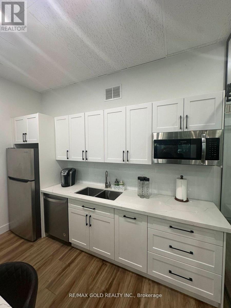 2 - 136 Guelph Street, Halton Hills (Georgetown), Ontario  L7G 4A1 - Photo 9 - W12481231