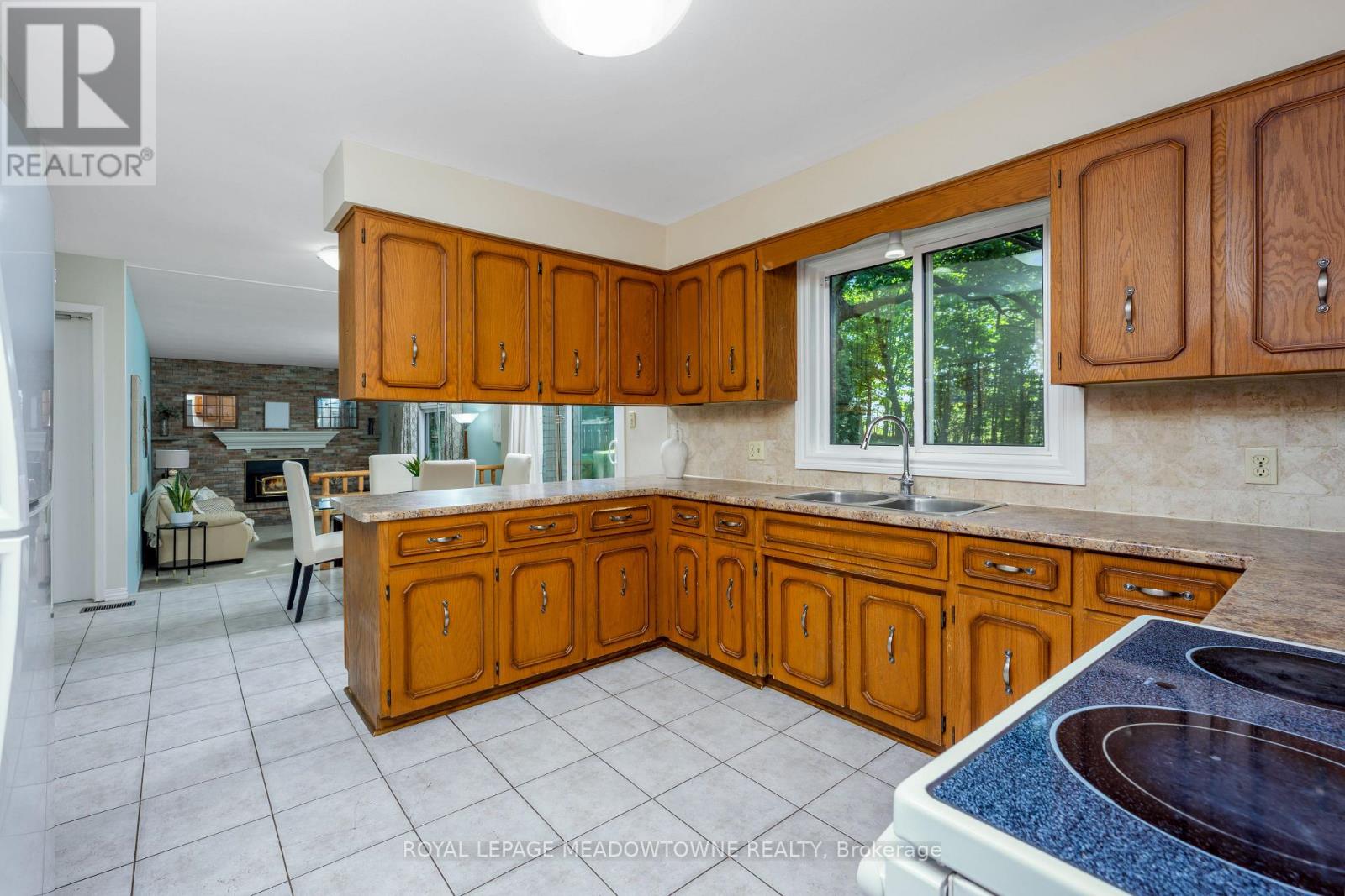 12826 Silvercreek Drive, Halton Hills (Rural Halton Hills), Ontario  L7G 4S4 - Photo 11 - W12485171