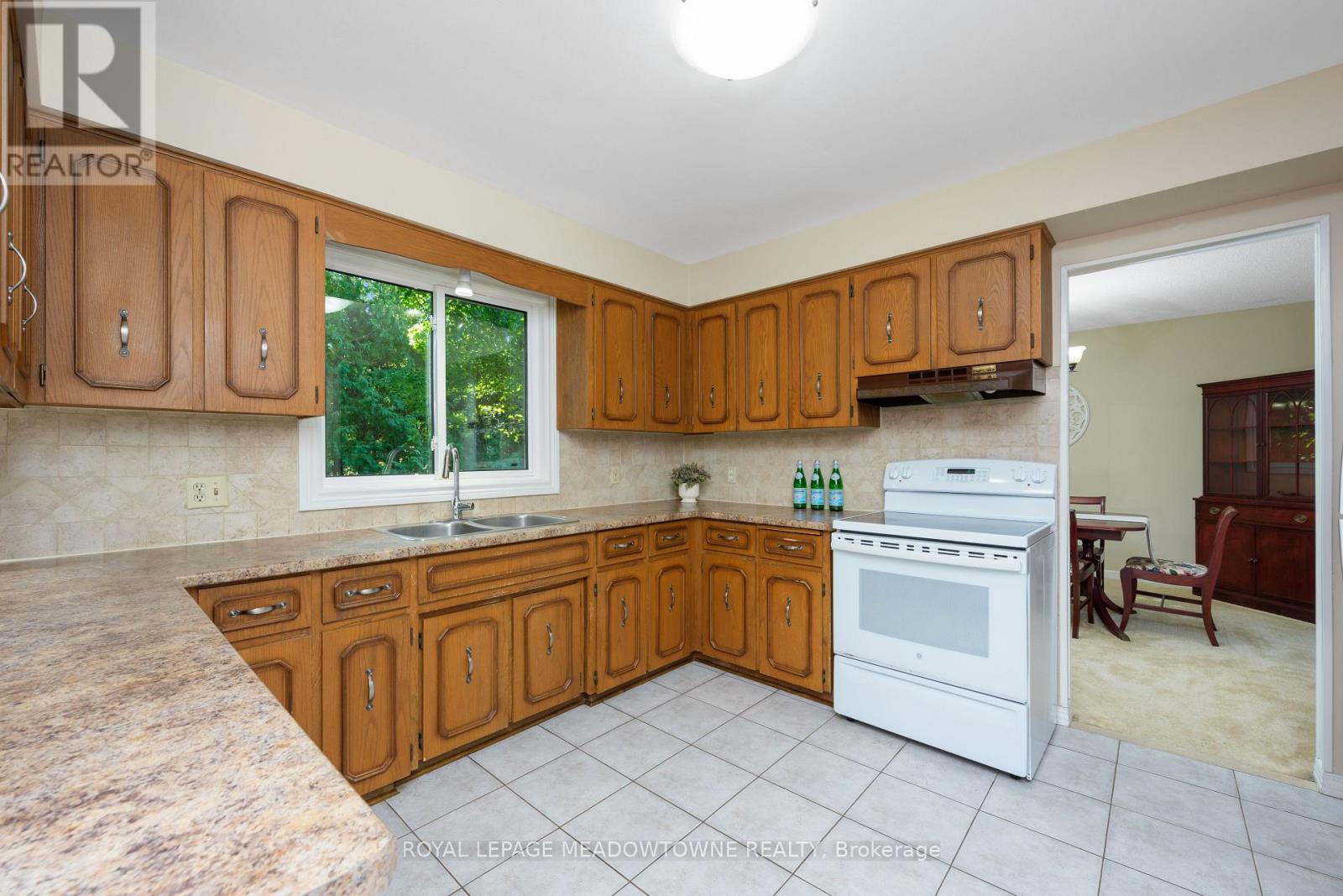 12826 Silvercreek Drive, Halton Hills (Rural Halton Hills), Ontario  L7G 4S4 - Photo 12 - W12485171