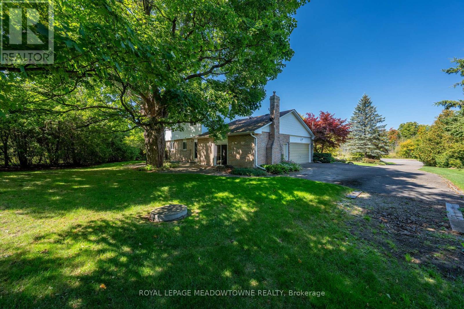 12826 Silvercreek Drive, Halton Hills (Rural Halton Hills), Ontario  L7G 4S4 - Photo 38 - W12485171