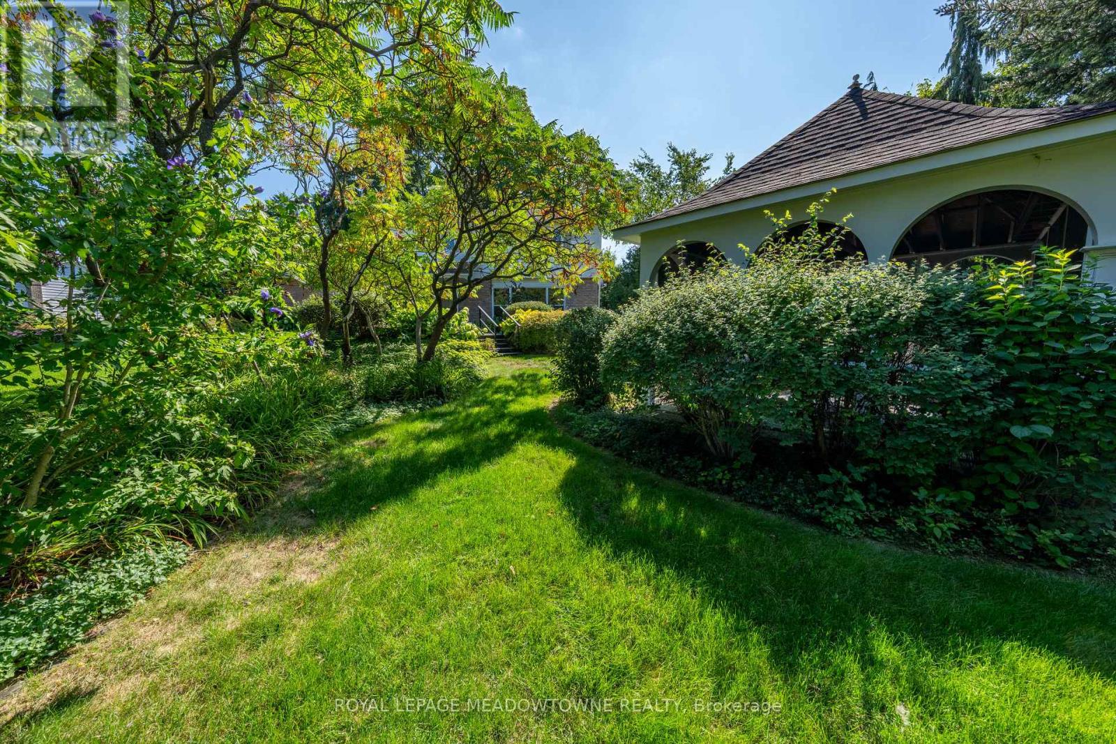 12826 Silvercreek Drive, Halton Hills (Rural Halton Hills), Ontario  L7G 4S4 - Photo 41 - W12485171