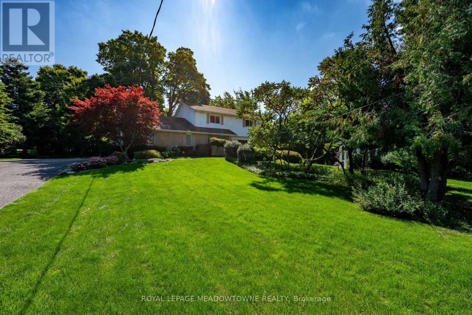 12826 Silvercreek Drive, Halton Hills (Rural Halton Hills), Ontario  L7G 4S4 - Photo 45 - W12485171