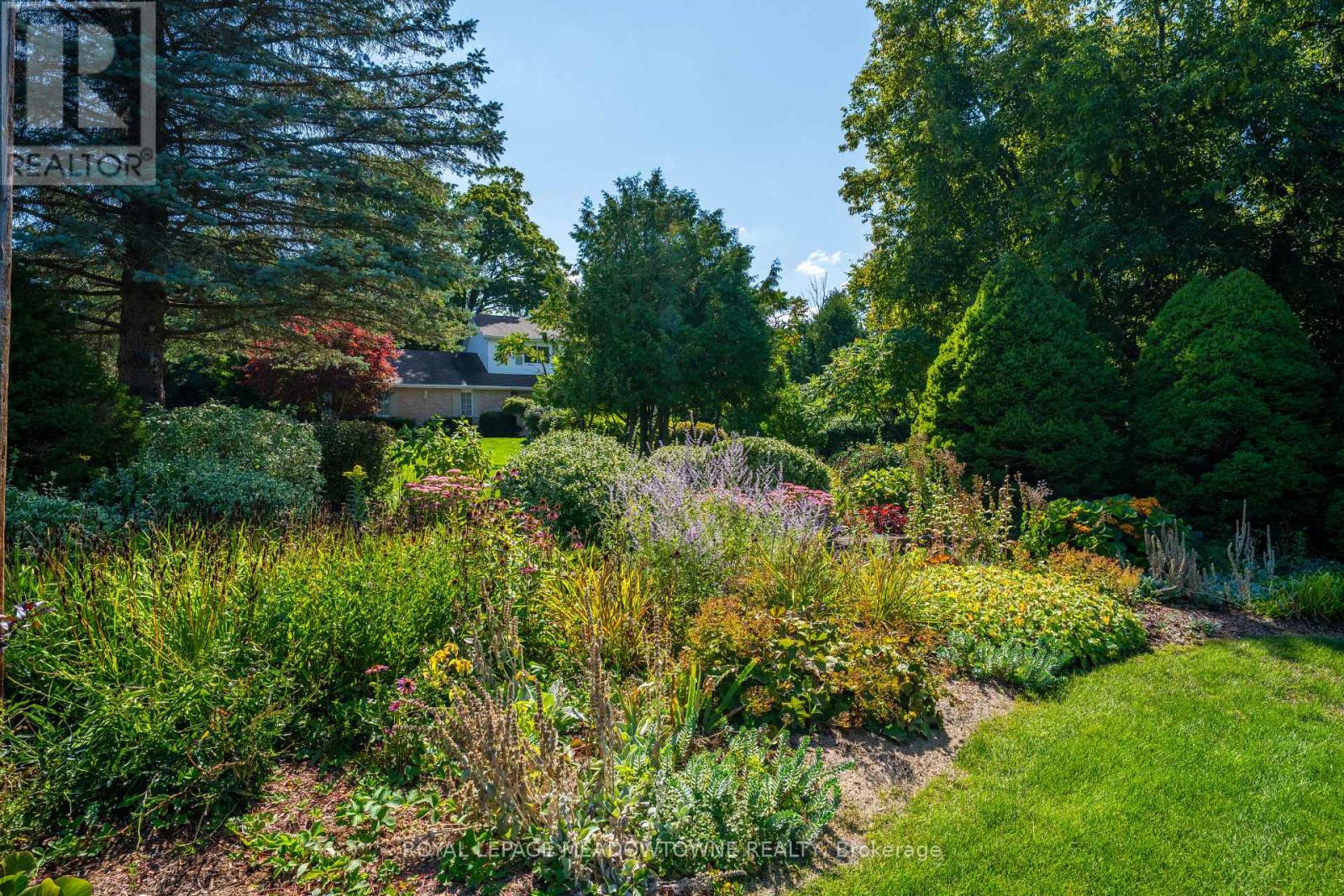 12826 Silvercreek Drive, Halton Hills (Rural Halton Hills), Ontario  L7G 4S4 - Photo 47 - W12485171