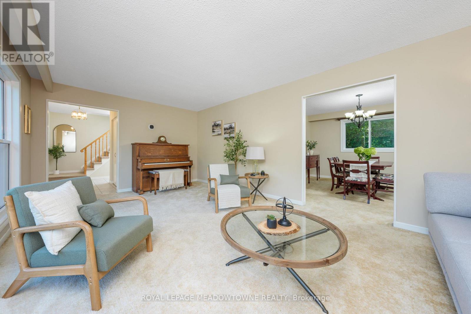 12826 Silvercreek Drive, Halton Hills (Rural Halton Hills), Ontario  L7G 4S4 - Photo 9 - W12485171