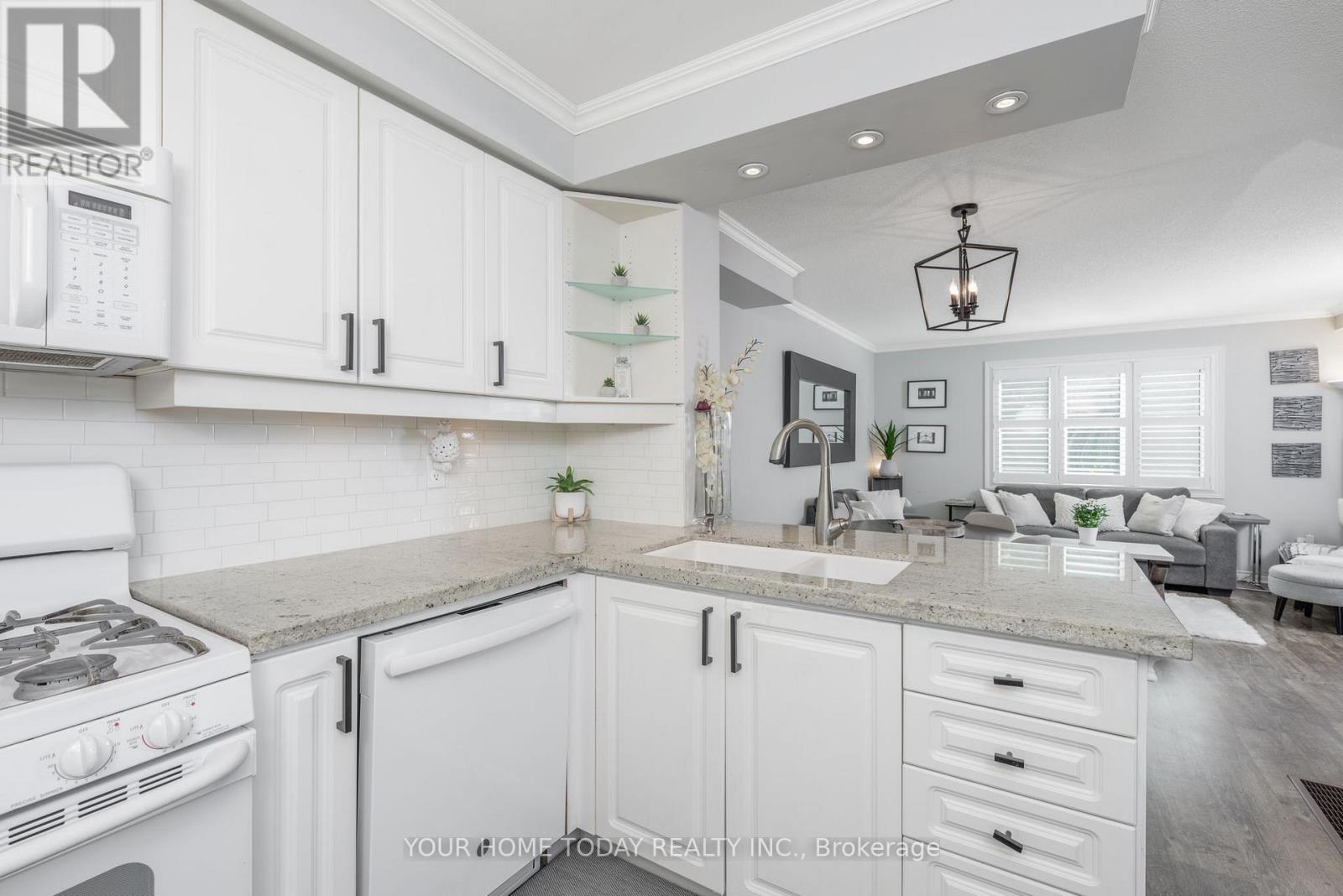 8 - 76 River Drive, Halton Hills (Georgetown), Ontario  L7G 2J2 - Photo 12 - W12485332