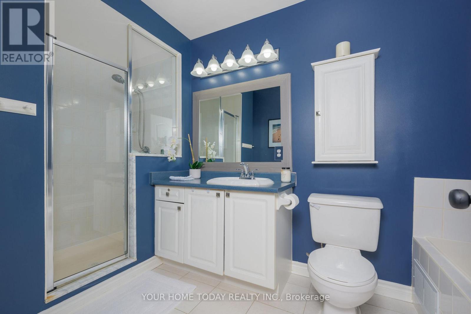 8 - 76 River Drive, Halton Hills (Georgetown), Ontario  L7G 2J2 - Photo 30 - W12485332