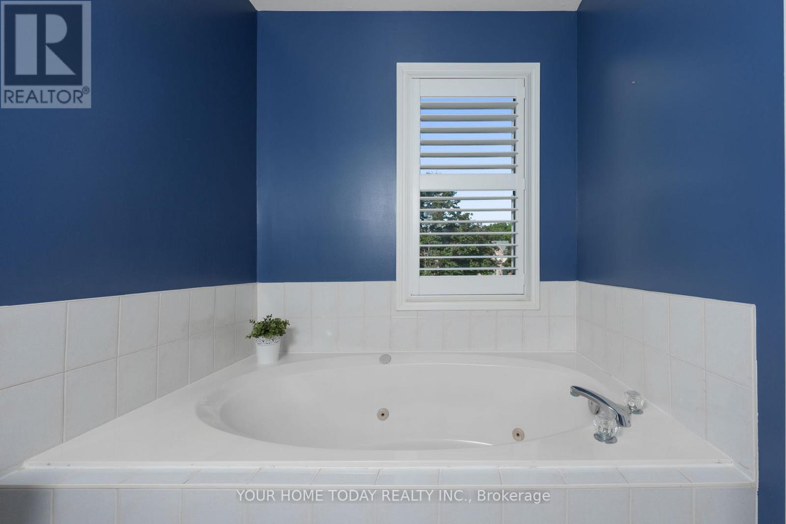 8 - 76 River Drive, Halton Hills (Georgetown), Ontario  L7G 2J2 - Photo 31 - W12485332