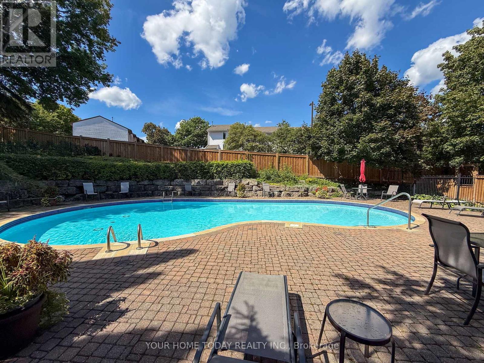 8 - 76 River Drive, Halton Hills (Georgetown), Ontario  L7G 2J2 - Photo 44 - W12485332