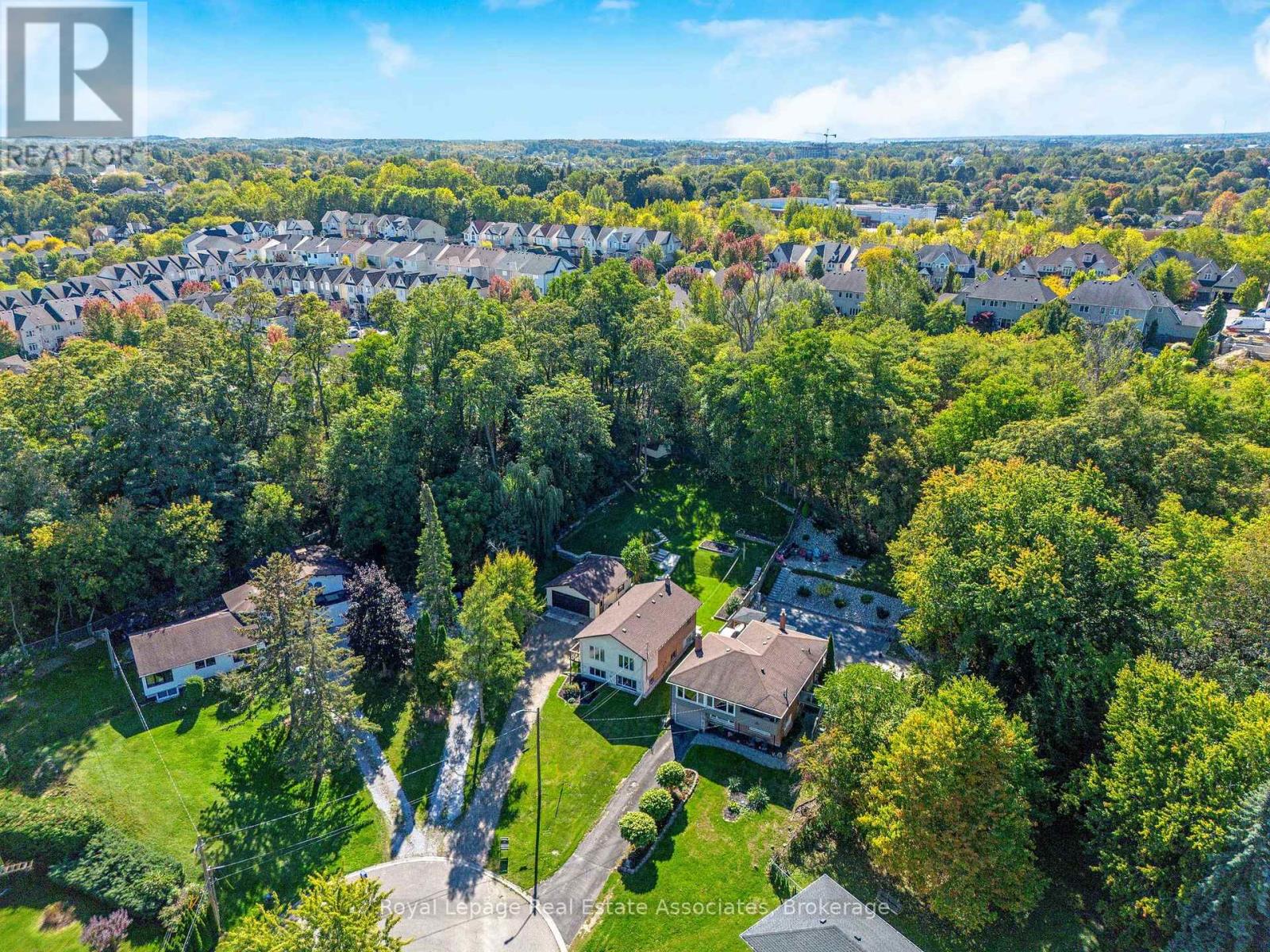 116 Park Street E, Halton Hills (Glen Williams), Ontario  L7G 2V4 - Photo 1 - W12486043