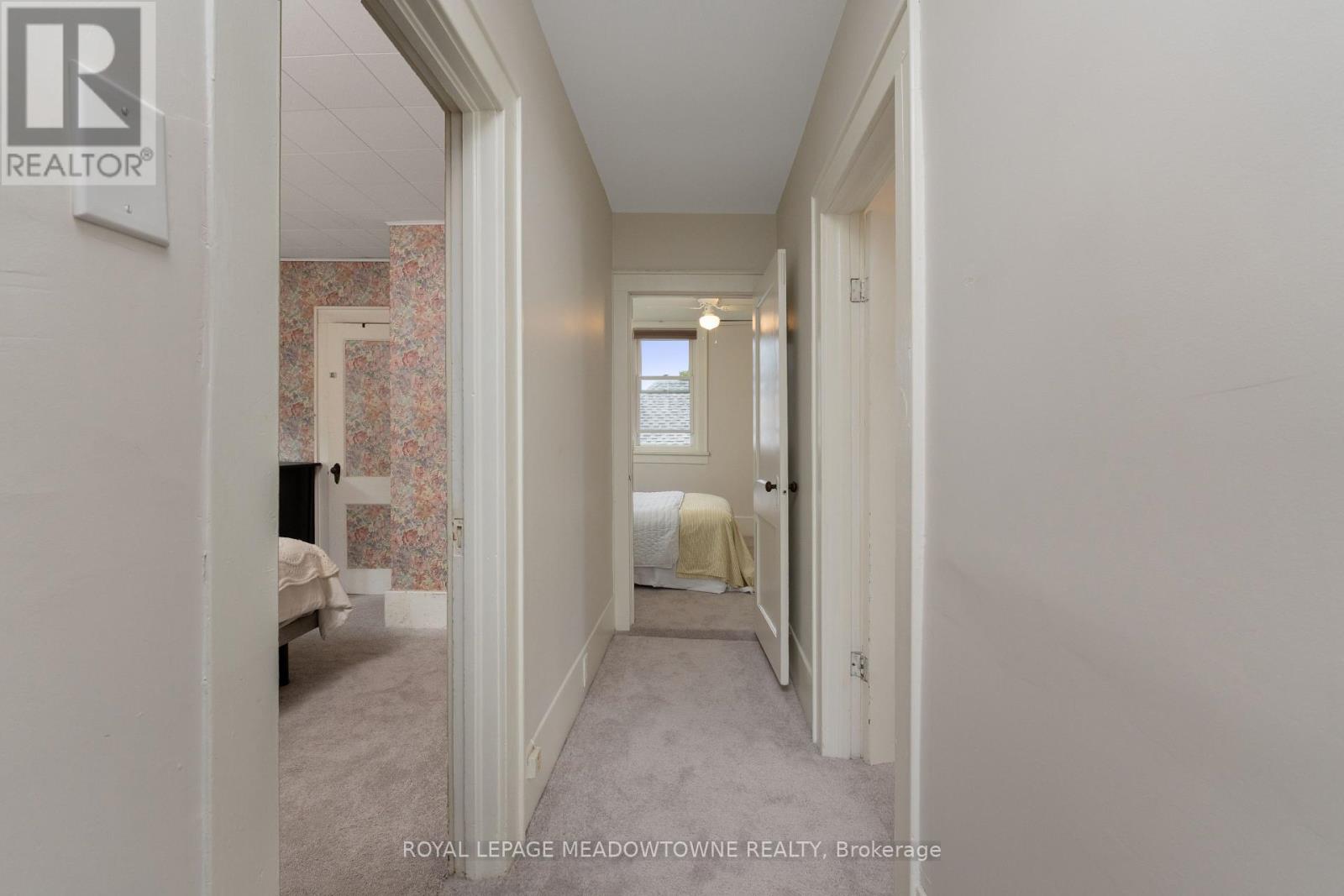 14 Academy Road, Halton Hills (Georgetown), Ontario  L7G 3N8 - Photo 19 - W12486045