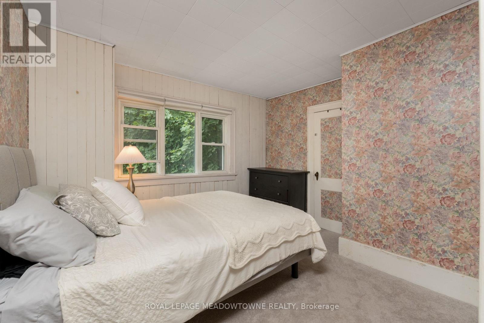 14 Academy Road, Halton Hills (Georgetown), Ontario  L7G 3N8 - Photo 20 - W12486045