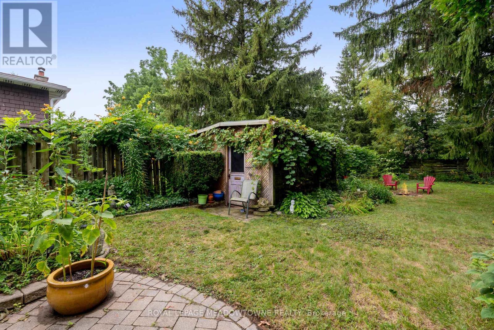 14 Academy Road, Halton Hills (Georgetown), Ontario  L7G 3N8 - Photo 35 - W12486045