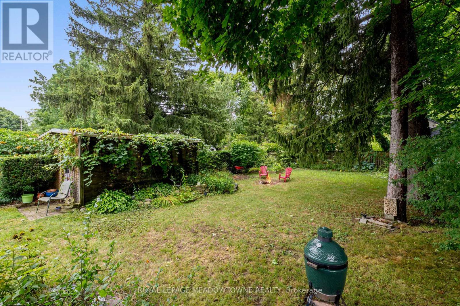 14 Academy Road, Halton Hills (Georgetown), Ontario  L7G 3N8 - Photo 38 - W12486045