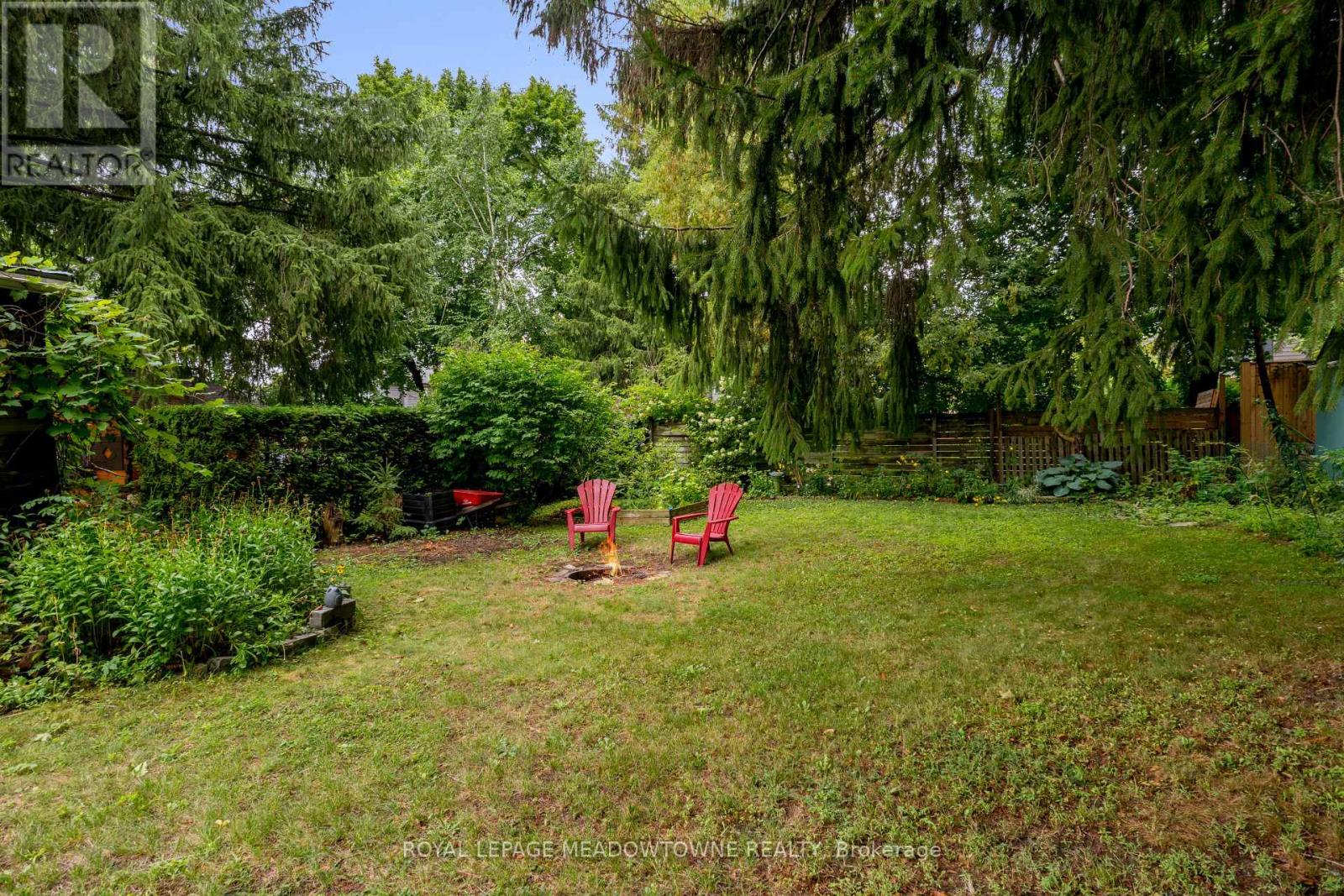 14 Academy Road, Halton Hills (Georgetown), Ontario  L7G 3N8 - Photo 39 - W12486045