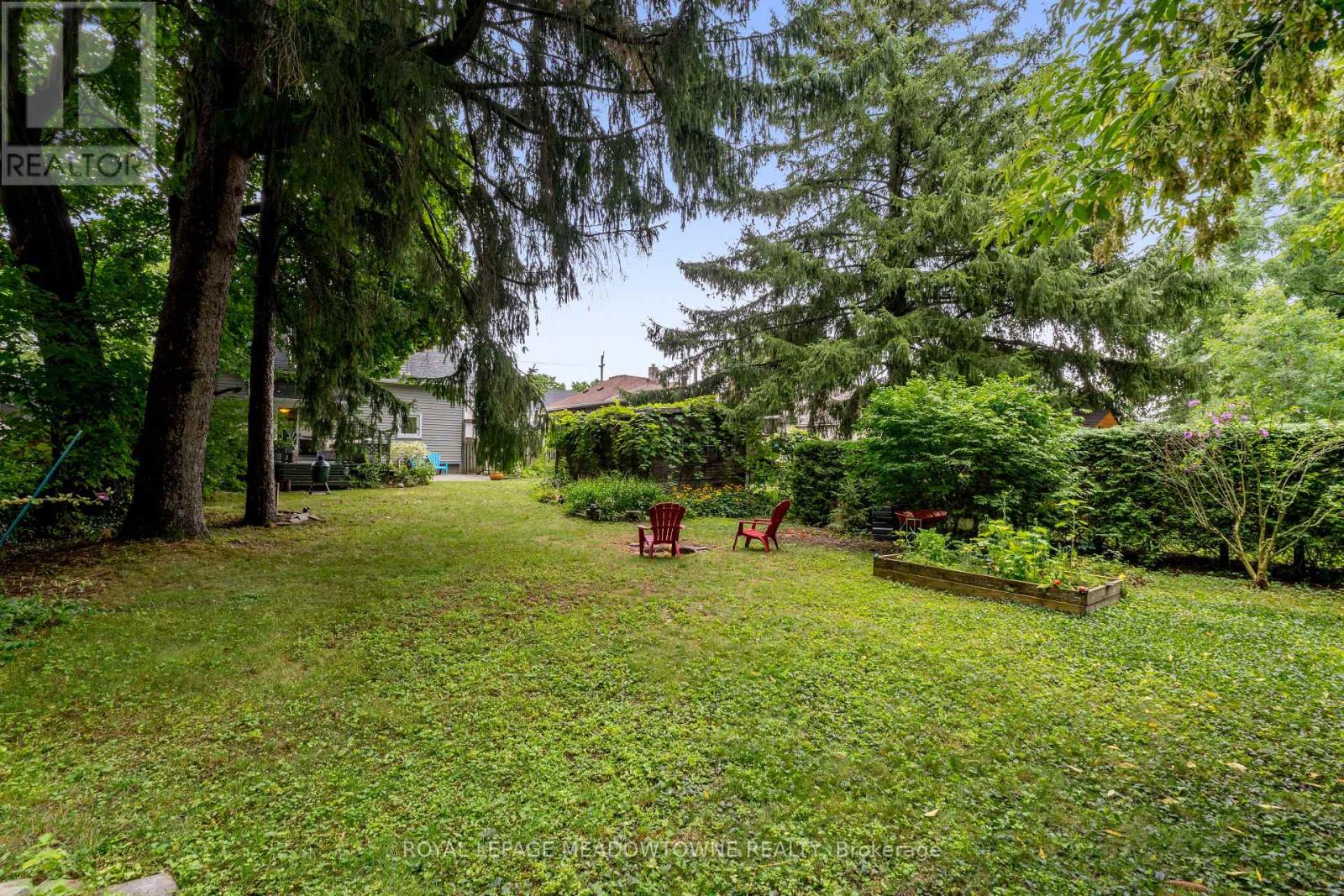 14 Academy Road, Halton Hills (Georgetown), Ontario  L7G 3N8 - Photo 42 - W12486045