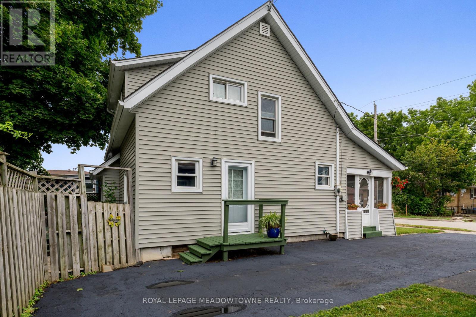 14 Academy Road, Halton Hills (Georgetown), Ontario  L7G 3N8 - Photo 44 - W12486045