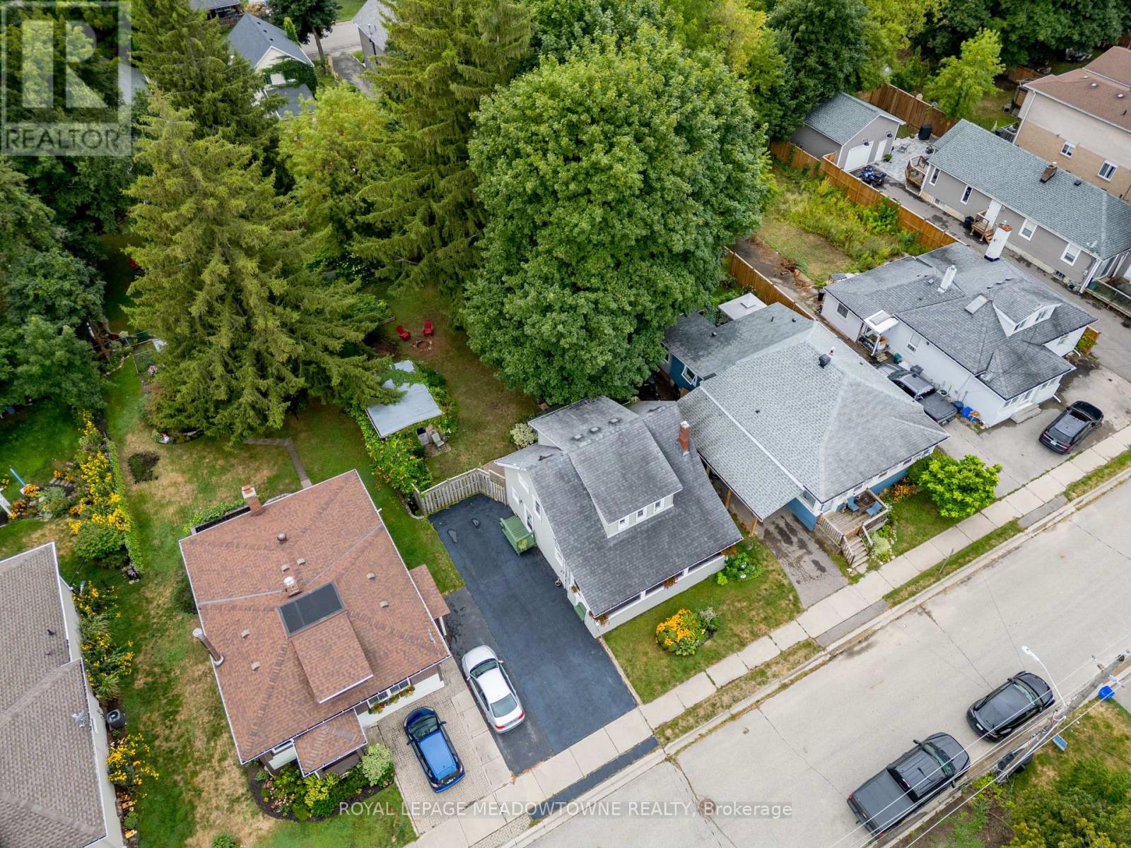 14 Academy Road, Halton Hills (Georgetown), Ontario  L7G 3N8 - Photo 45 - W12486045