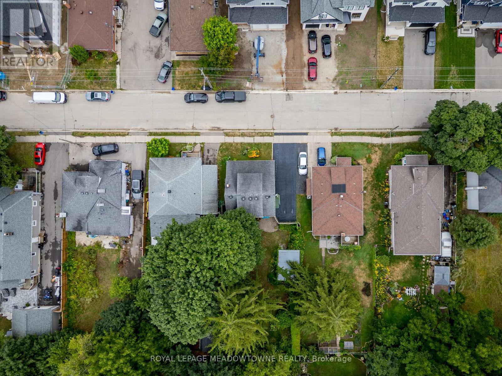 14 Academy Road, Halton Hills (Georgetown), Ontario  L7G 3N8 - Photo 46 - W12486045