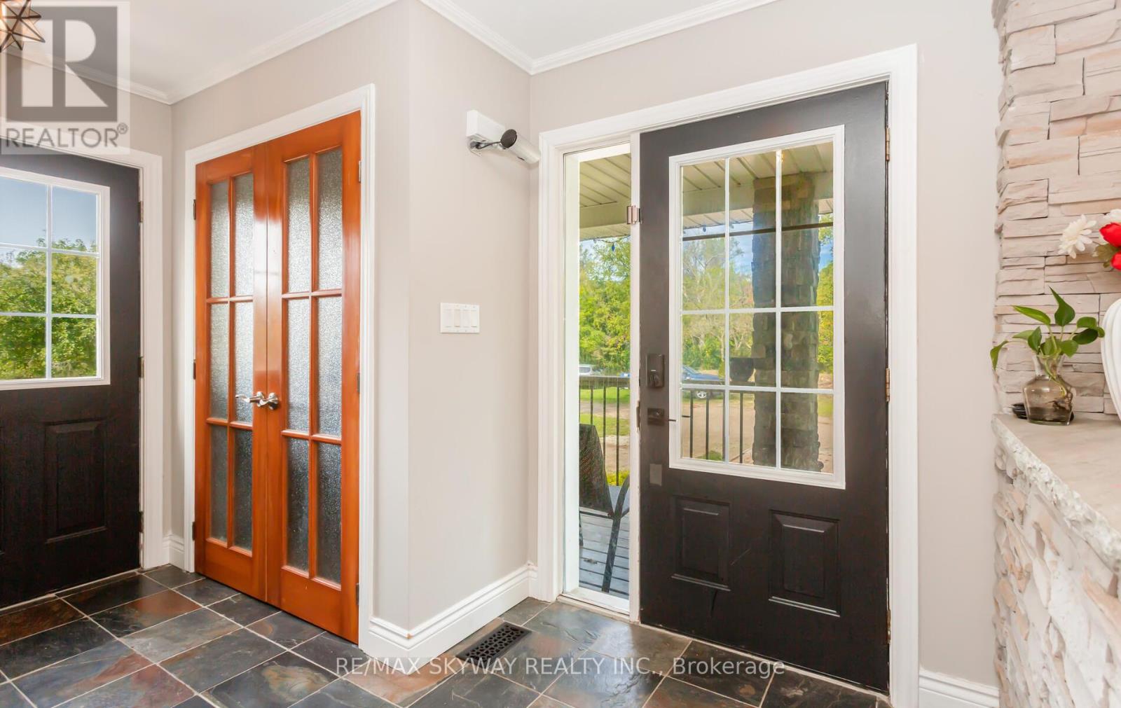 5628 Highway 7, Milton (Na Rural Nassagaweya), Ontario  L7J 2L7 - Photo 10 - W12486751