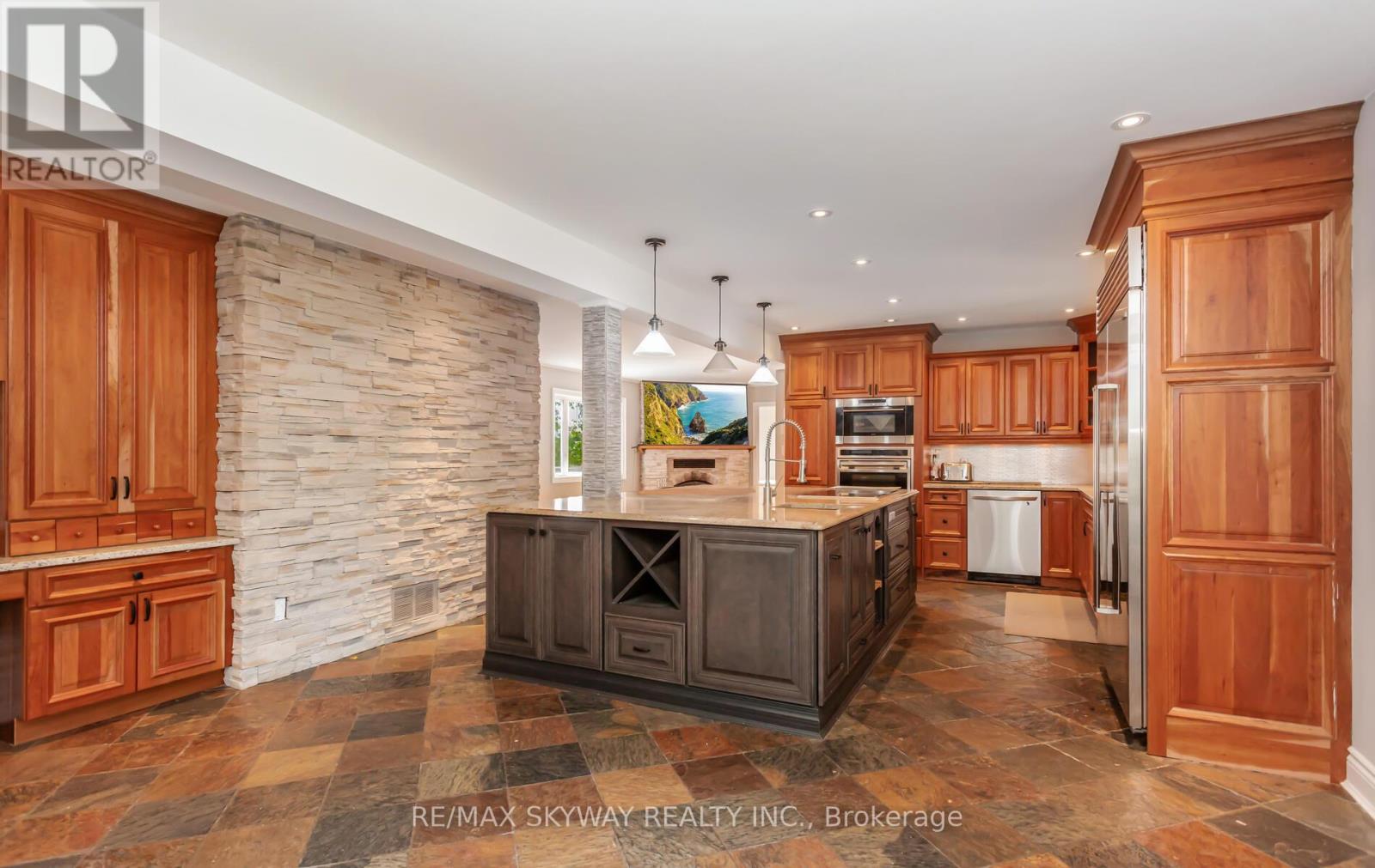 5628 Highway 7, Milton (Na Rural Nassagaweya), Ontario  L7J 2L7 - Photo 19 - W12486751