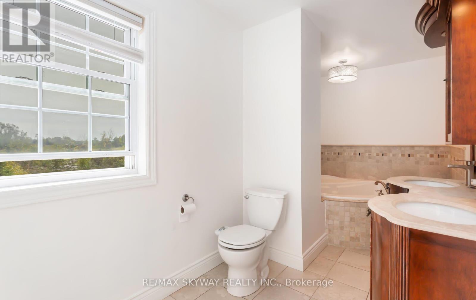 5628 Highway 7, Milton (Na Rural Nassagaweya), Ontario  L7J 2L7 - Photo 30 - W12486751