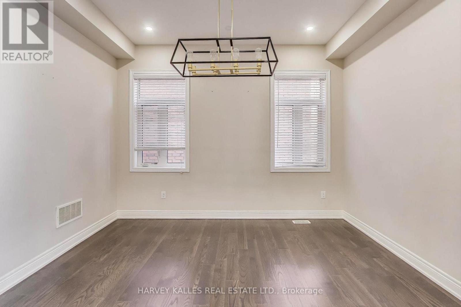 15242 Danby Road, Halton Hills (Georgetown), Ontario  L7G 0M5 - Photo 7 - W12491518