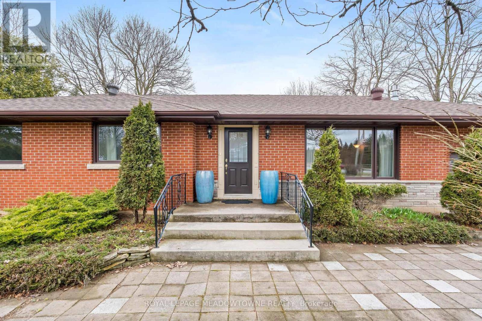 11317 Regional Rd 25 Road, Halton Hills (Es Rural Esquesing), Ontario  L7J 2M1 - Photo 3 - W12494772