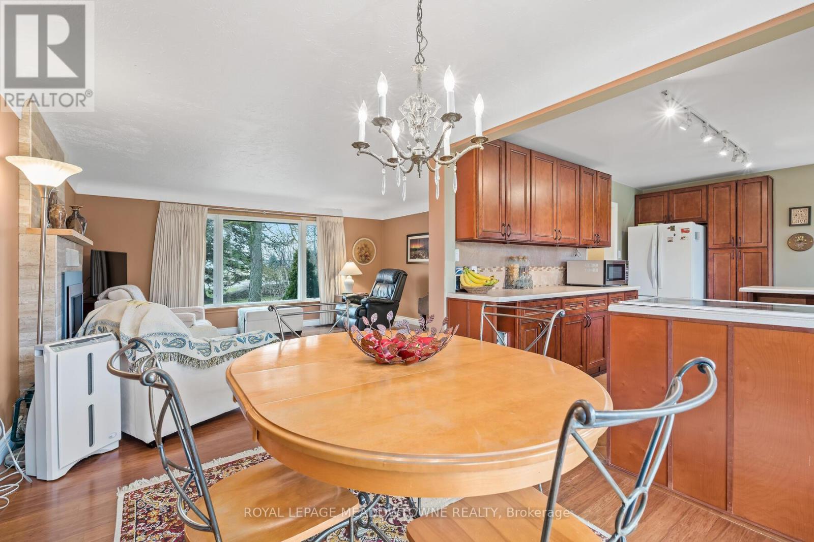 11317 Regional Rd 25 Road, Halton Hills (Es Rural Esquesing), Ontario  L7J 2M1 - Photo 8 - W12494772