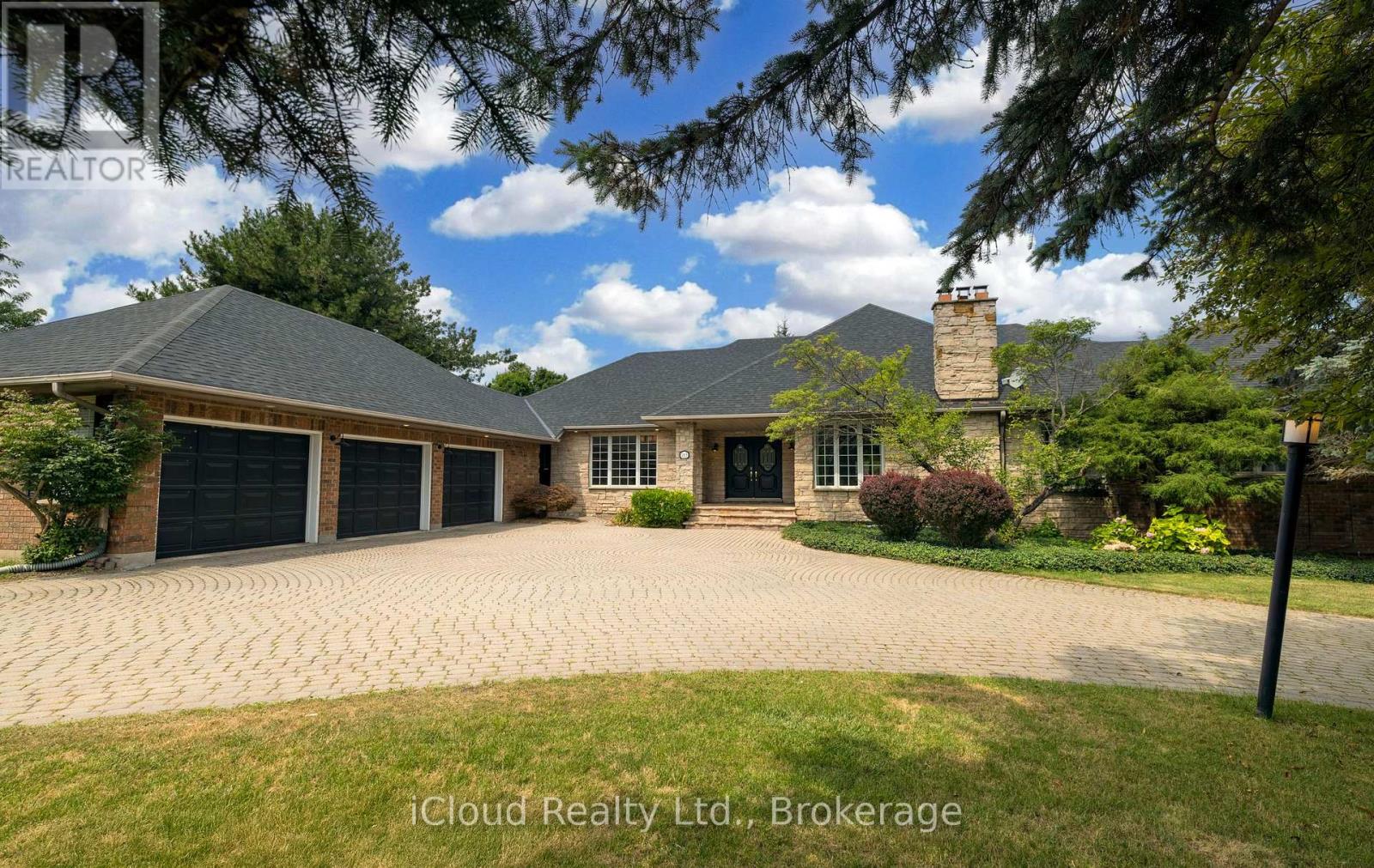 163 Wheelihan Way, Milton (Campbellville), Ontario  L0P 0A1 - Photo 3 - W12494980