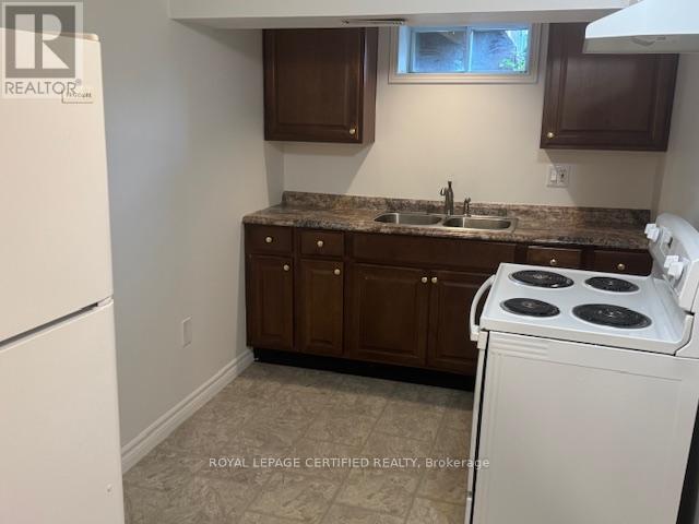 Lower - 6 Prince Charles Drive, Halton Hills (Georgetown), Ontario  L7G 3T7 - Photo 5 - W12497988