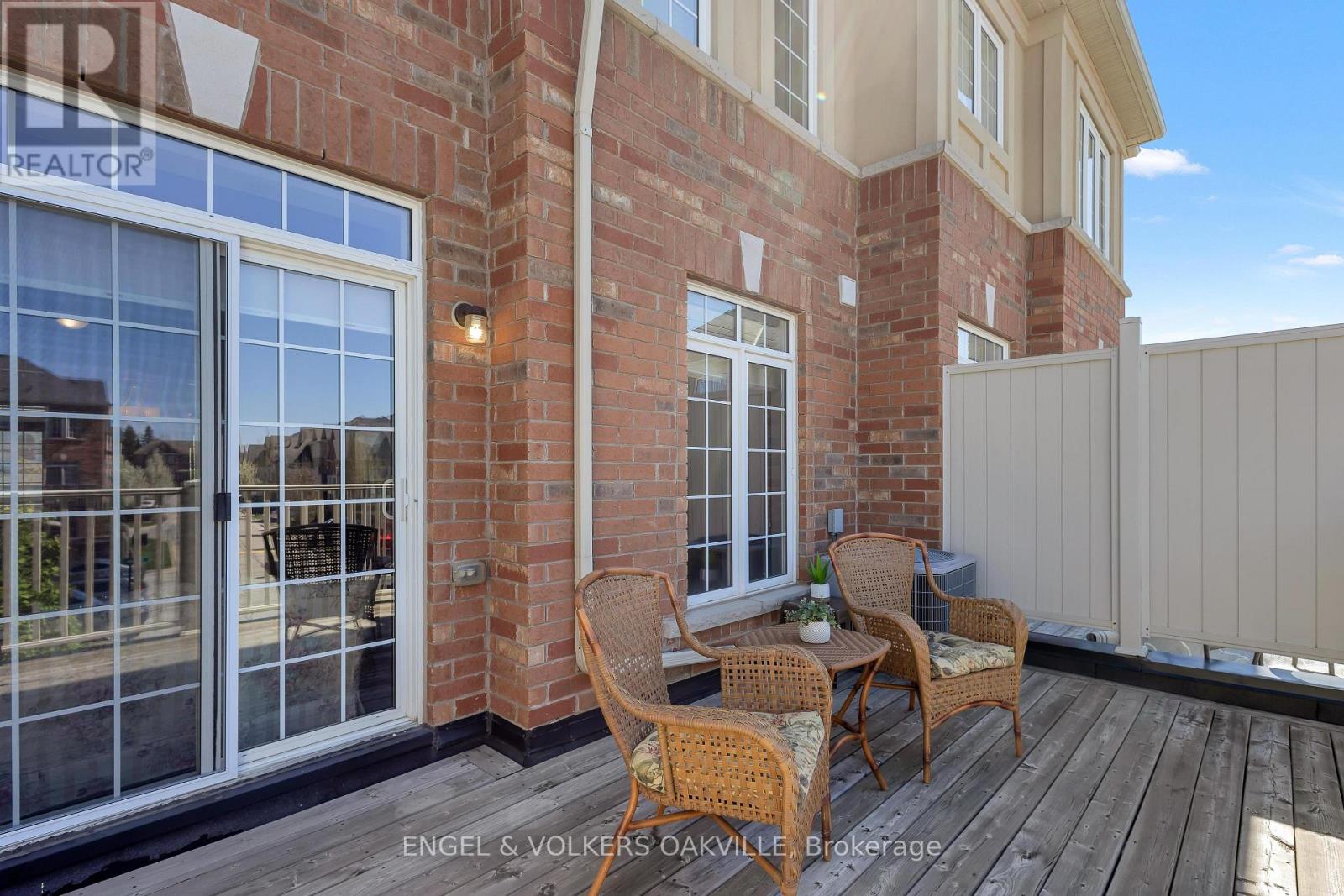 64 Batiste Trail, Halton Hills (Georgetown), Ontario  L7G 0H2 - Photo 10 - W12498886