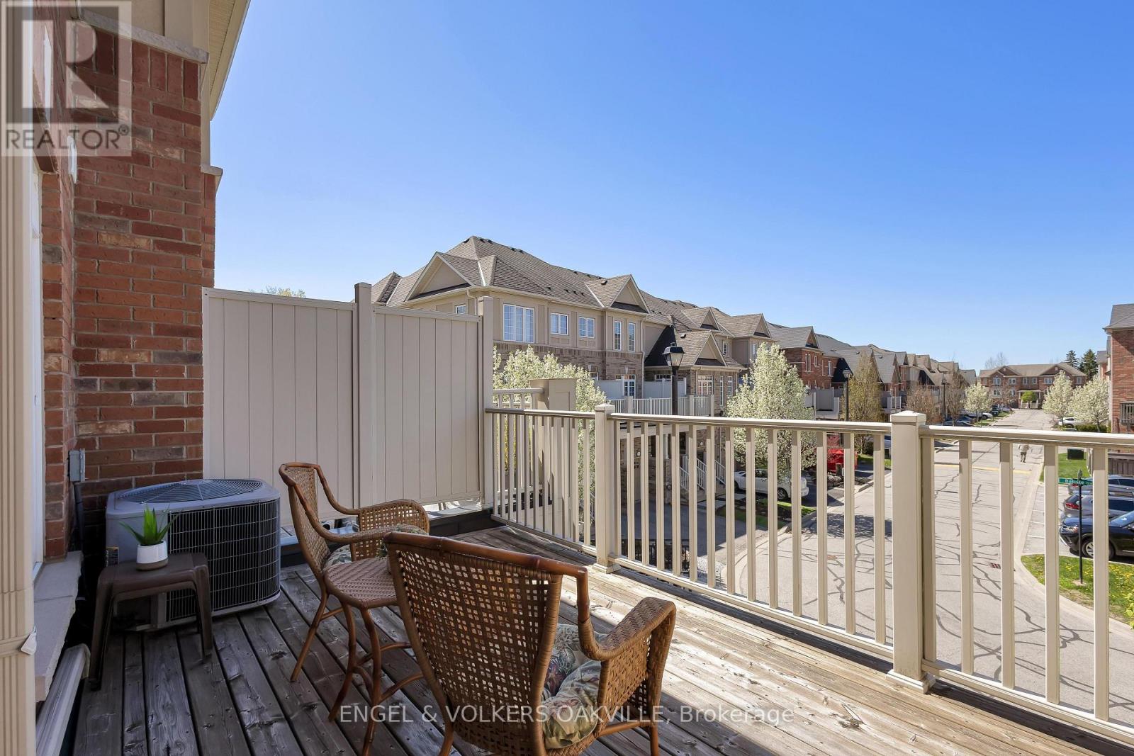 64 Batiste Trail, Halton Hills (Georgetown), Ontario  L7G 0H2 - Photo 11 - W12498886