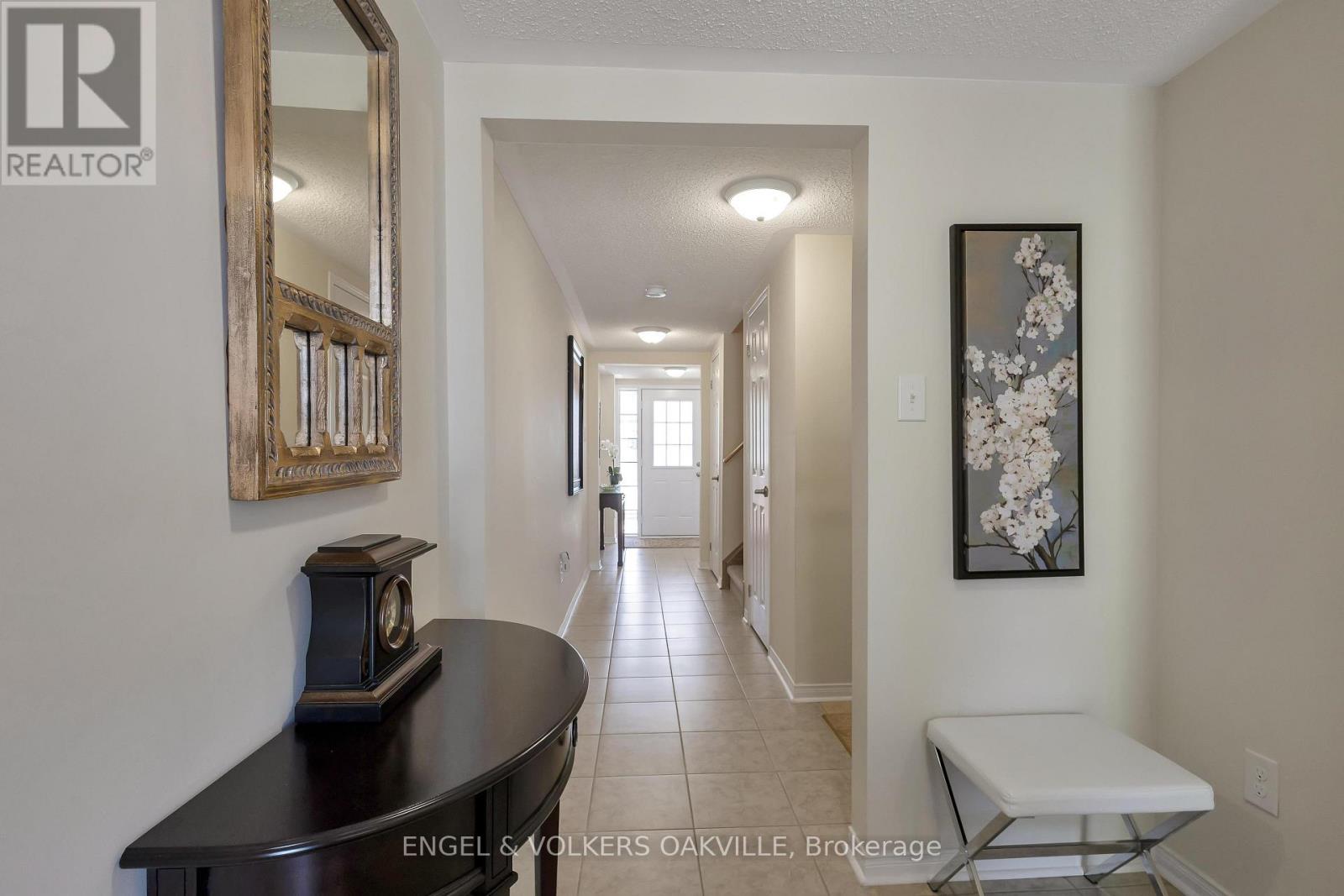 64 Batiste Trail, Halton Hills (Georgetown), Ontario  L7G 0H2 - Photo 13 - W12498886