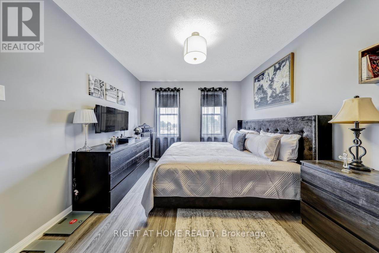 23 Seed House Lane, Halton Hills (Georgetown), Ontario  L7G 6K3 - Photo 16 - W12500500