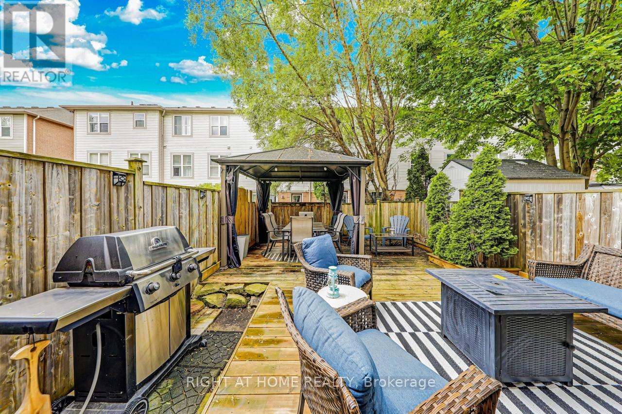 23 Seed House Lane, Halton Hills (Georgetown), Ontario  L7G 6K3 - Photo 24 - W12500500