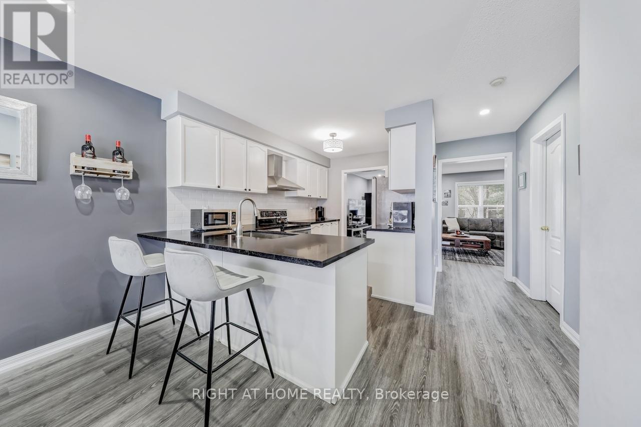 23 Seed House Lane, Halton Hills (Georgetown), Ontario  L7G 6K3 - Photo 5 - W12500500