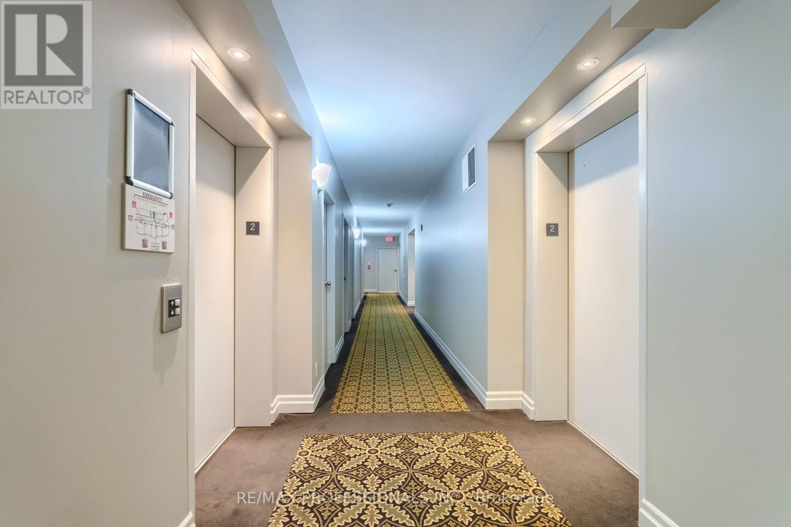 206 - 24 Chapel Street, Halton Hills (Georgetown), Ontario  L7G 6A7 - Photo 10 - W12501460