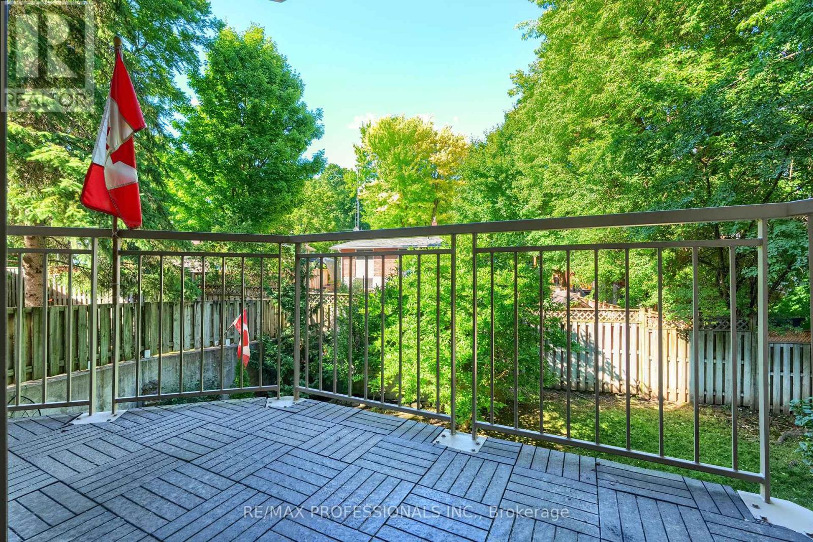 206 - 24 Chapel Street, Halton Hills (Georgetown), Ontario  L7G 6A7 - Photo 35 - W12501460