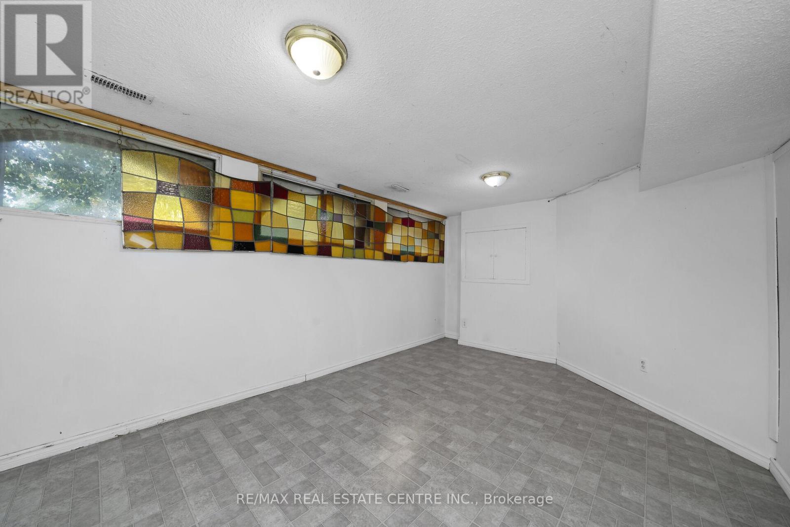 28 Adamson Street S, Halton Hills (Georgetown), Ontario  L0P 1K0 - Photo 20 - W12503534