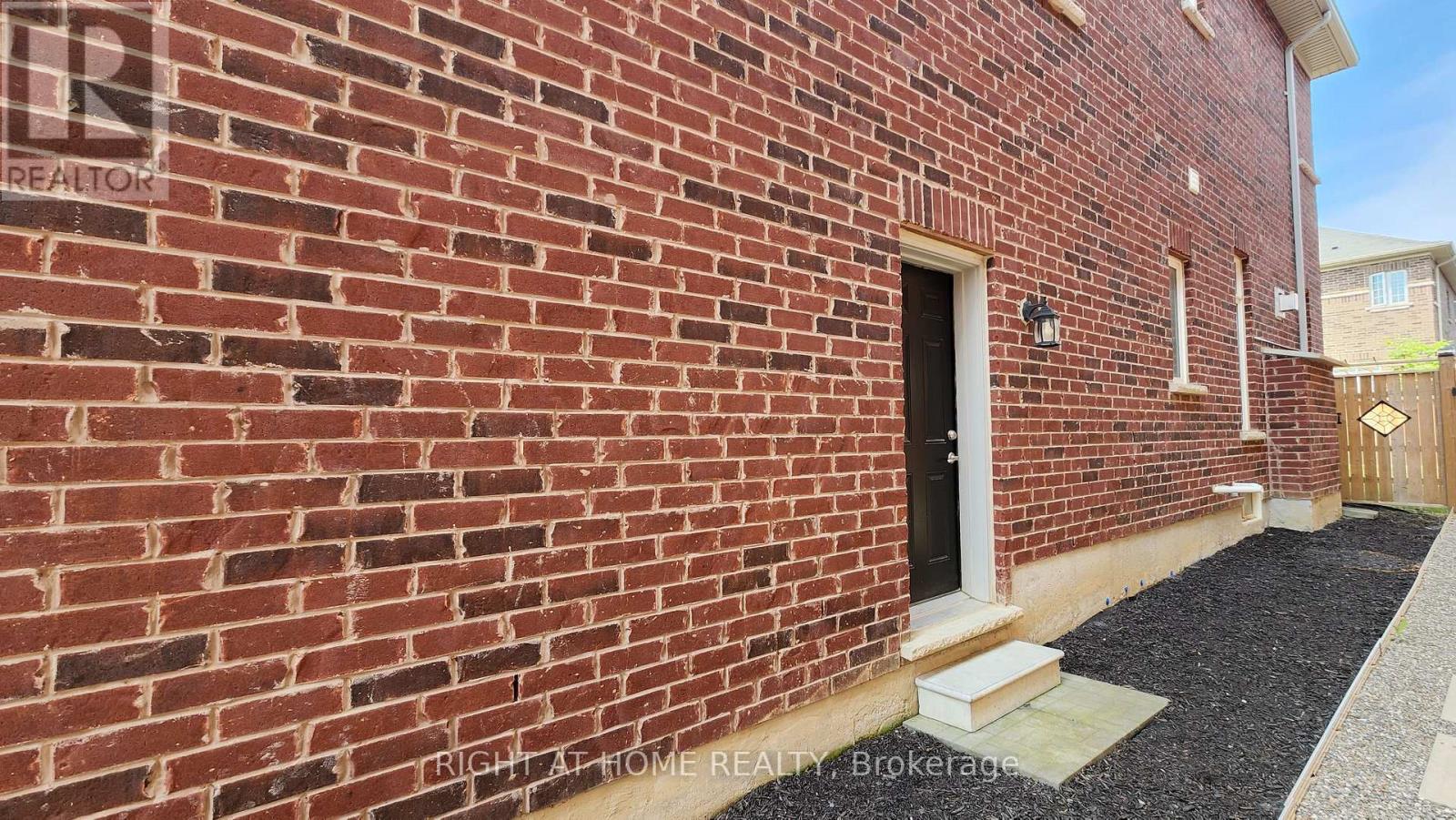 141 Morningside Drive, Halton Hills (Georgetown), Ontario  L7G 0M3 - Photo 16 - W12504496