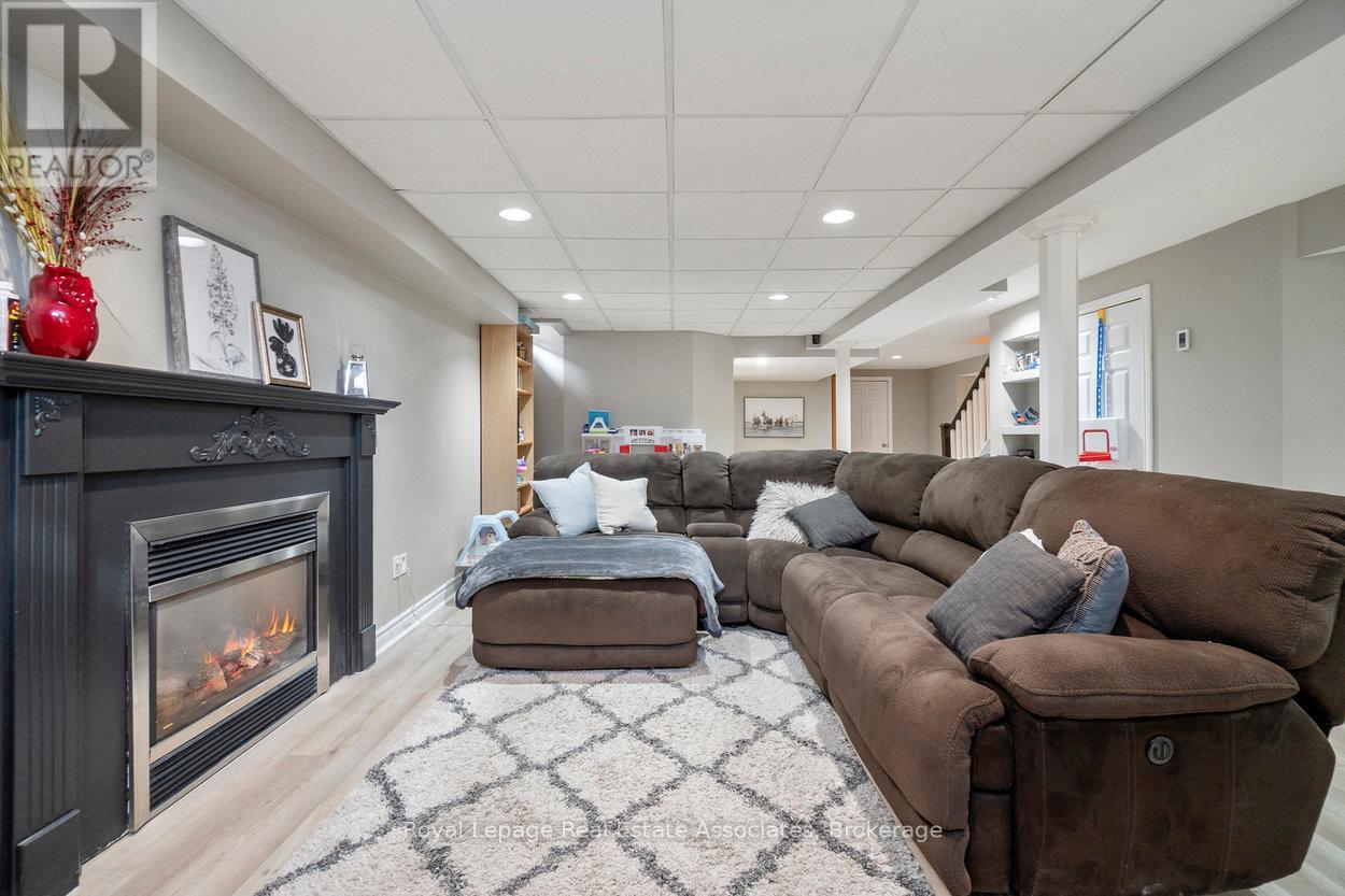 11 Craig Crescent, Halton Hills (Georgetown), Ontario  L7G 5K2 - Photo 37 - W12508184