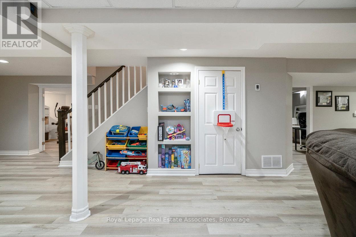 11 Craig Crescent, Halton Hills (Georgetown), Ontario  L7G 5K2 - Photo 40 - W12508184