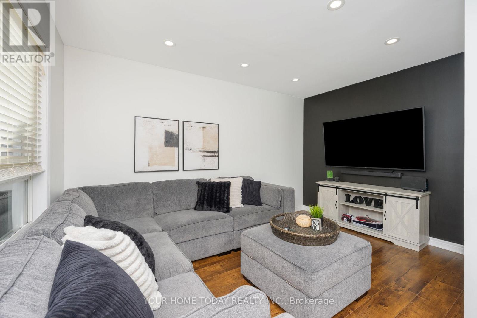 91 Mowat Crescent, Halton Hills (Georgetown), Ontario  L7G 6C8 - Photo 14 - W12511572