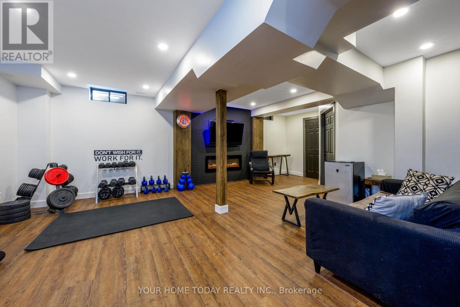 91 Mowat Crescent, Halton Hills (Georgetown), Ontario  L7G 6C8 - Photo 28 - W12511572