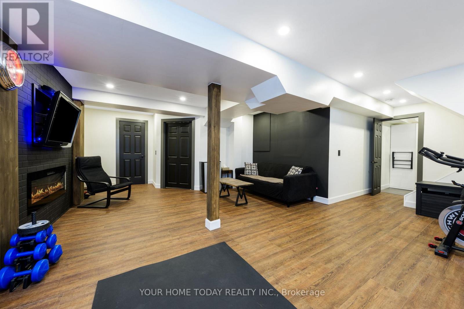 91 Mowat Crescent, Halton Hills (Georgetown), Ontario  L7G 6C8 - Photo 30 - W12511572