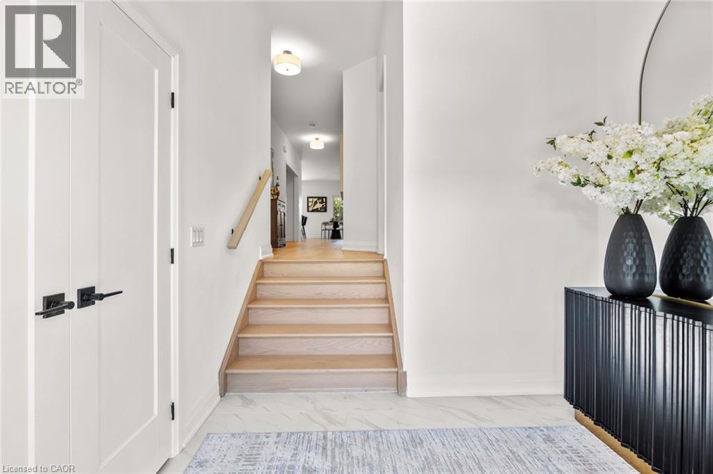 4 Santa Barbara Lane, Georgetown, Ontario  L7G 0P7 - Photo 4 - 40784213