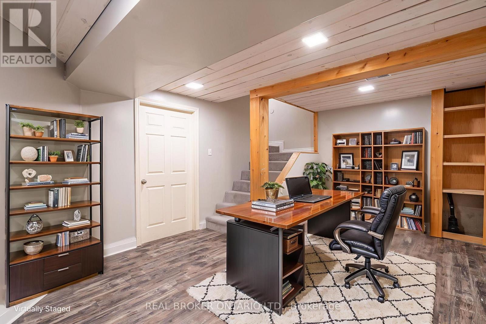 126 Mowat Crescent, Halton Hills (Georgetown), Ontario  L7G 6C8 - Photo 35 - W12530694