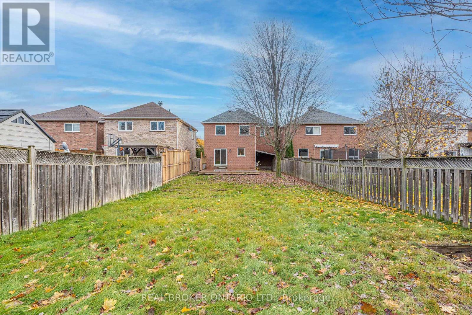 126 Mowat Crescent, Halton Hills (Georgetown), Ontario  L7G 6C8 - Photo 39 - W12530694